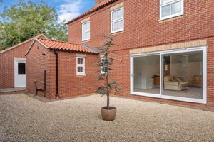 Photo 16- click for photo gallery